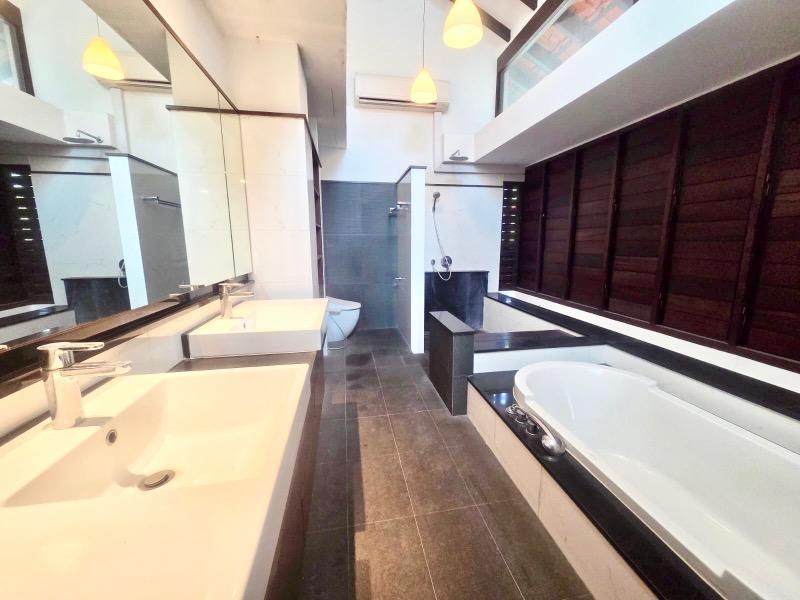 73 OCEAN DRIVE Bungalow House For Sale, $25,000,000, 5 Bed 6 Bath 7,000 sqft $2,473.00 psf