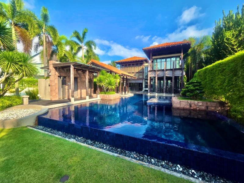 73 OCEAN DRIVE Bungalow House For Sale, $25,000,000, 5 Bed 6 Bath 7,000 sqft $2,473.00 psf