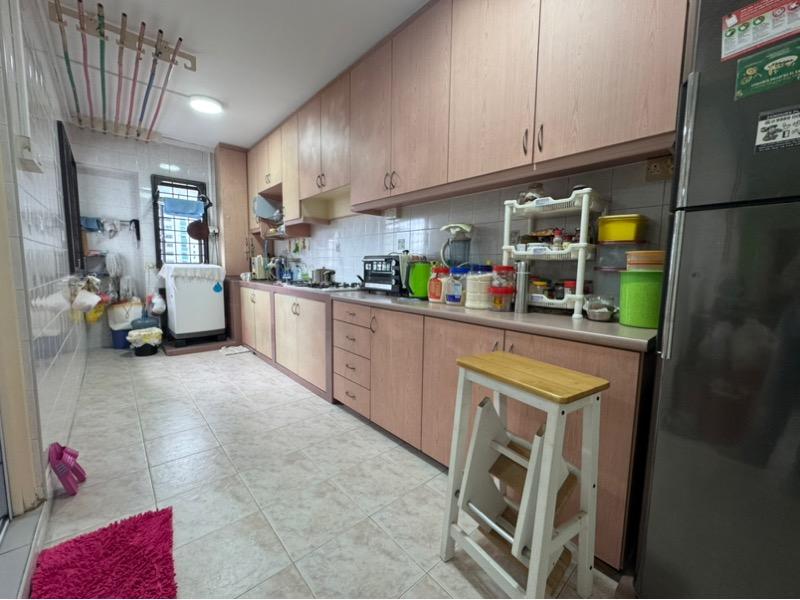 609 Bukit Panjang Ring Road HDB Apartment For Sale, $640,000, 3 Bed 2 Bath 968 sqft $661.00 psf
