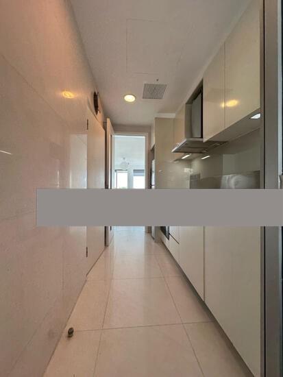 Condominium for Sale: D04, 098402