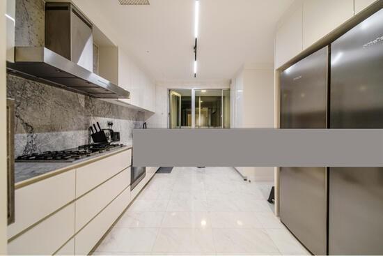 Condominium for Sale: D04, 098414