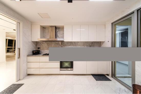 Condominium for Sale: D04, 098414