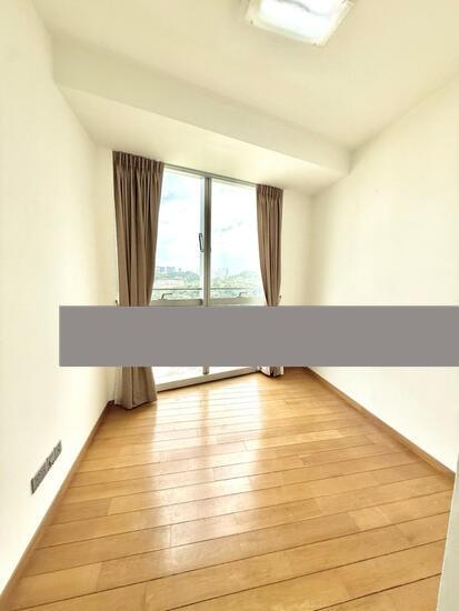 Condominium for Sale: D04, 098419
