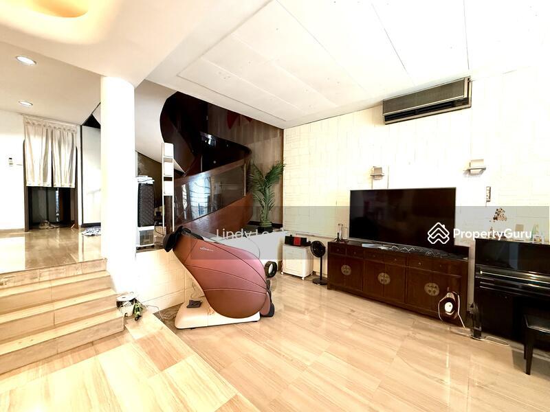 Charming Two Storey Semi D at Vanda Vicinity for Sale