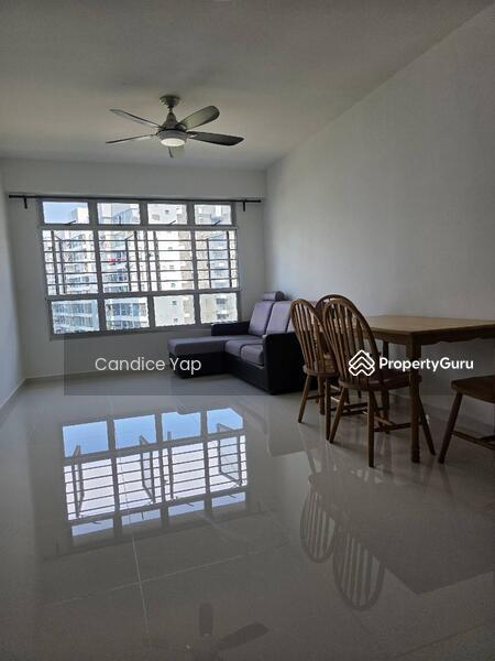 522C Tampines Central 7 HDB Flat | D18  | Prop-GPT the AI-Powered Property Guru