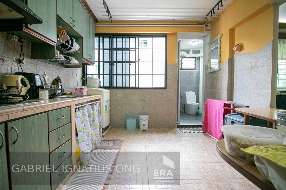 HDB - 4 room for Sale: Yishun Ring Road, Yishun, D27, 760410