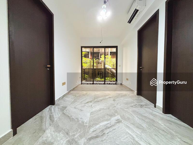 Prop-GPT: Condominium: D27 Yishun The Commodore