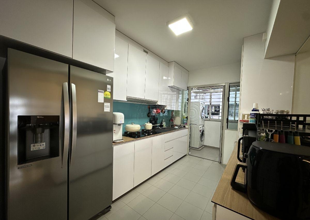 217A Compassvale Drive HDB Apartment For Sale, $1,078,000, 3 Bed 2 Bath 1,206 sqft $894.00 psf