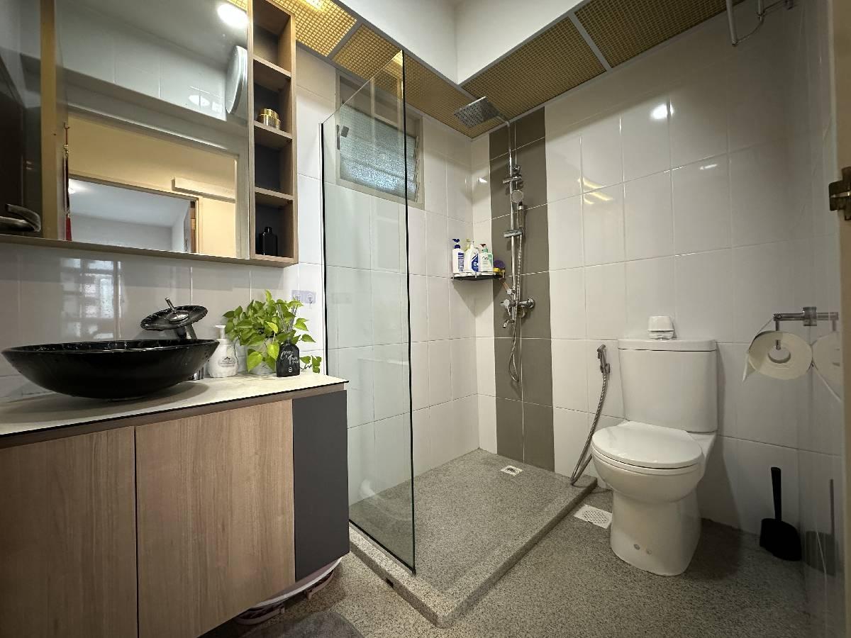 217A Compassvale Drive HDB Apartment For Sale, $1,078,000, 3 Bed 2 Bath 1,206 sqft $894.00 psf