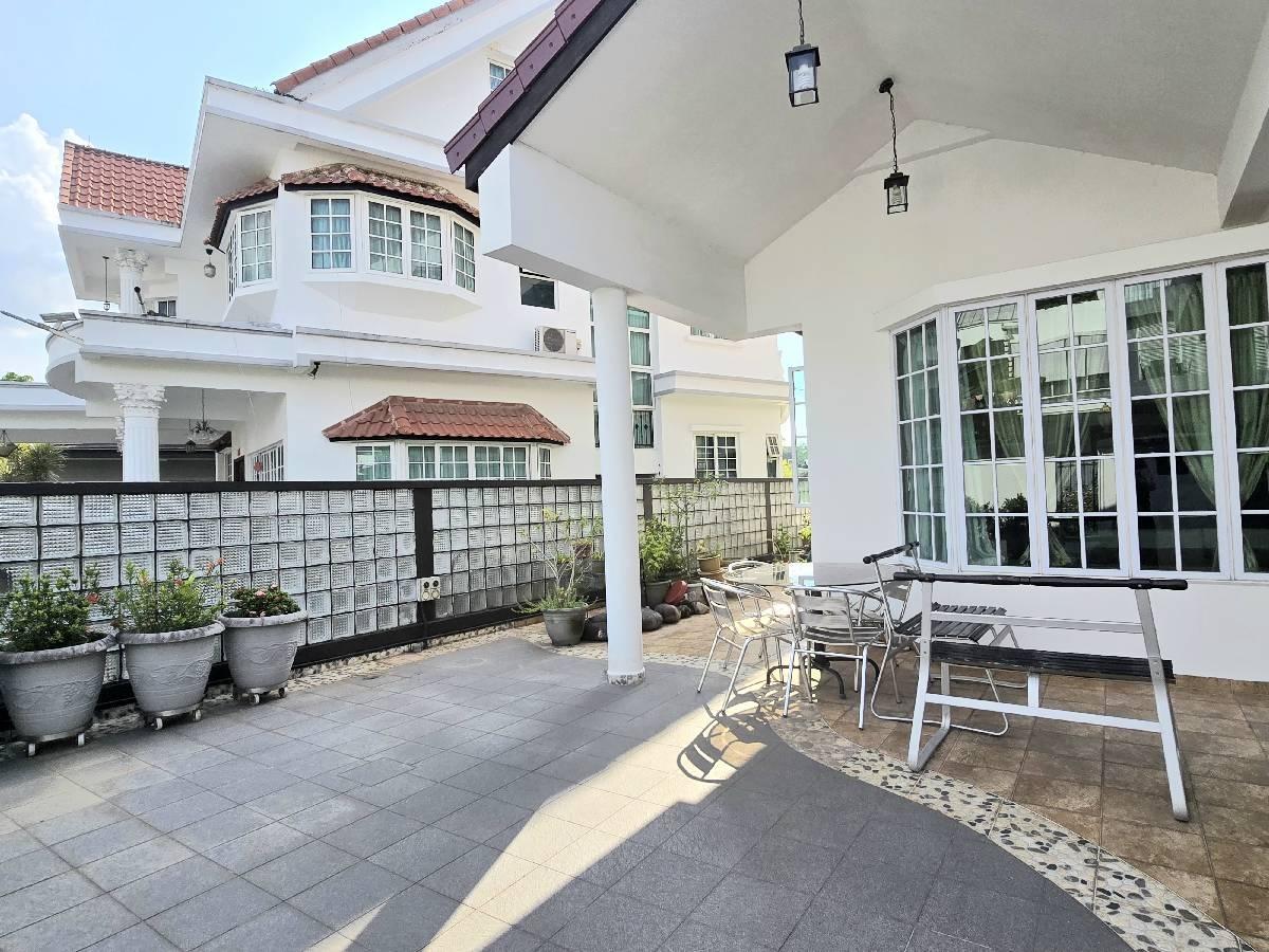 Prop-GPT: Semi-Detached: D20  JALAN LEBAN