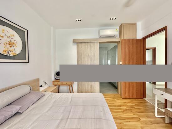 Westlake Gardens Detached House For Sale, $16,000,000, 5 Bed 7 Bath 8,103 sqft $1,975.00 psf