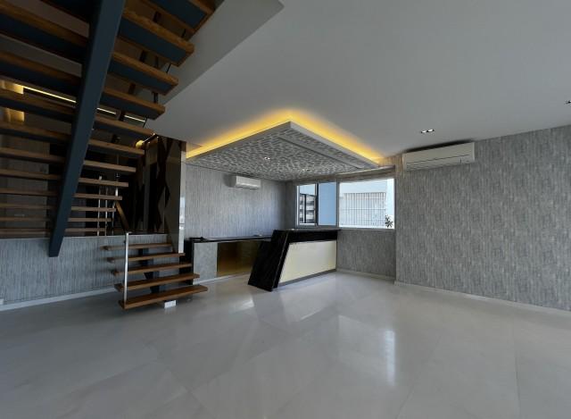 Prop-GPT: Apartment: D10  One Chatsworth