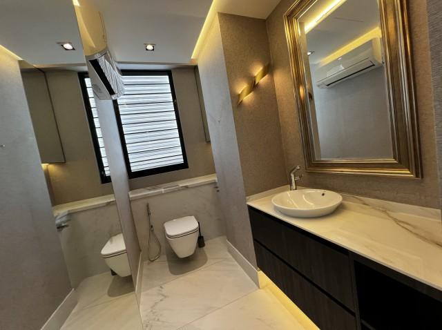 One Chatsworth Apartment For Sale, $9,400,000, 5 Bed 5 Bath 3,305 sqft $2,844.00 psf