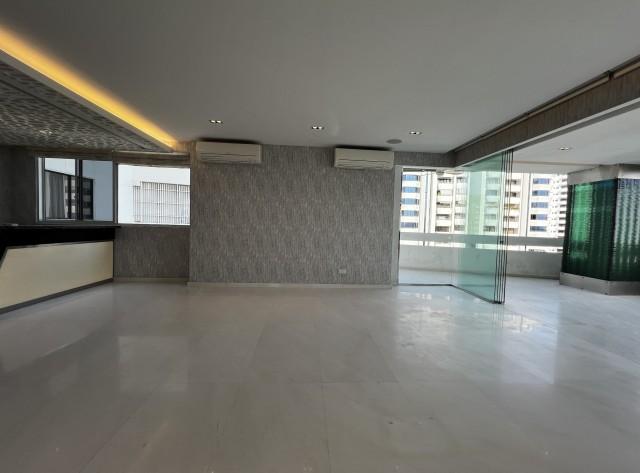 One Chatsworth Apartment For Sale, $9,400,000, 5 Bed 5 Bath 3,305 sqft $2,844.00 psf