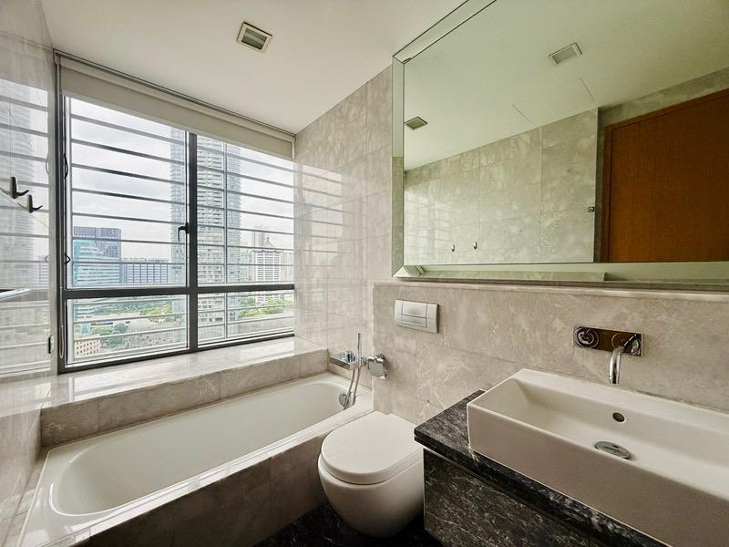 Condominium for Sale: D09, 238550