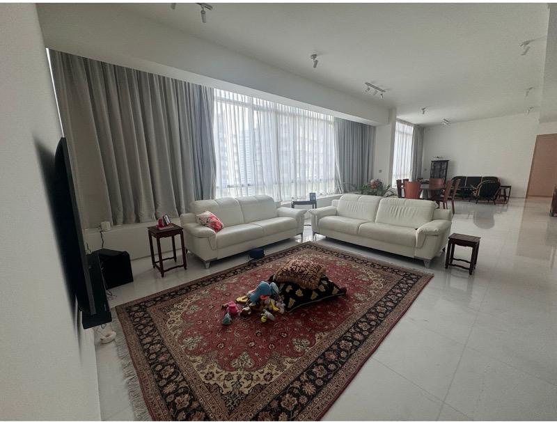Prop-GPT: Apartment: D09 Cairnhill The Vermont On Cairnhill