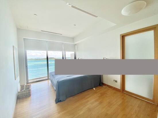 Condominium for Sale: D04, 098527