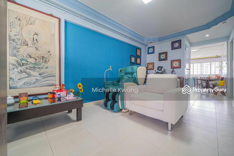 Prop-GPT: HDB Flat: D22  304 Jurong East Street 32