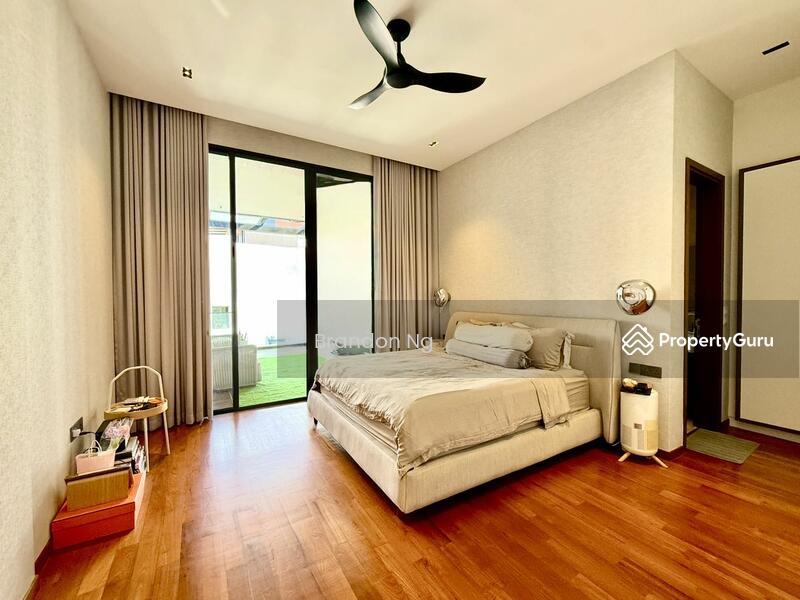 LANDED7772 @ RENOVATED TERRACE NEAR SIGLAP CENTRE