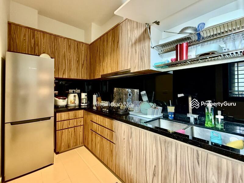 LANDED7772 @ RENOVATED TERRACE NEAR SIGLAP CENTRE