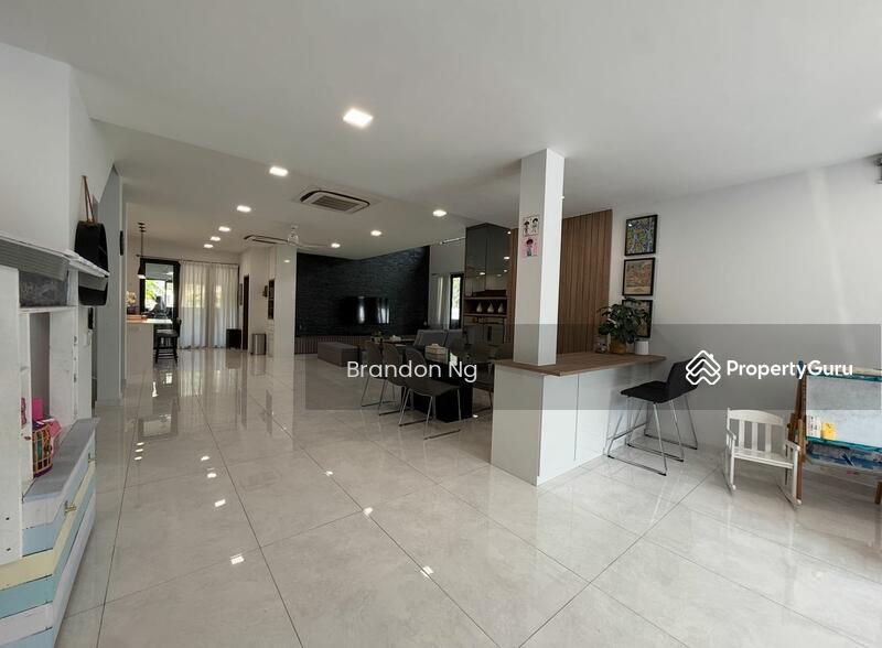 Corner Terrace for Sale: D17, 507600