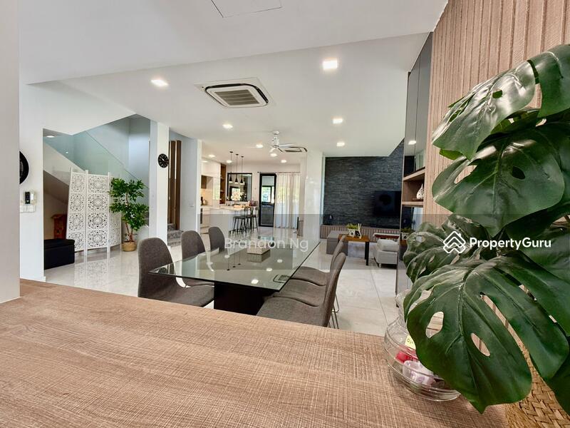 Corner Terrace for Sale: D17, 507600