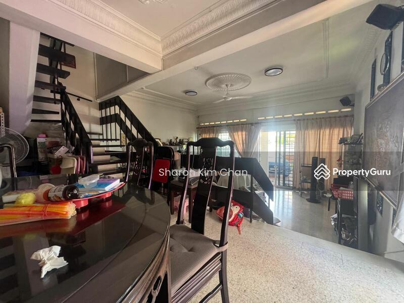 Corner Terrace for Sale: D20, 557047