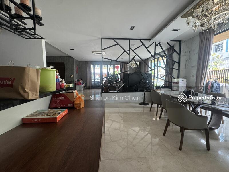 Prop-GPT: Semi-Detached: D27  LANDED7772@ 3.5 storey Semid @ Sembawang