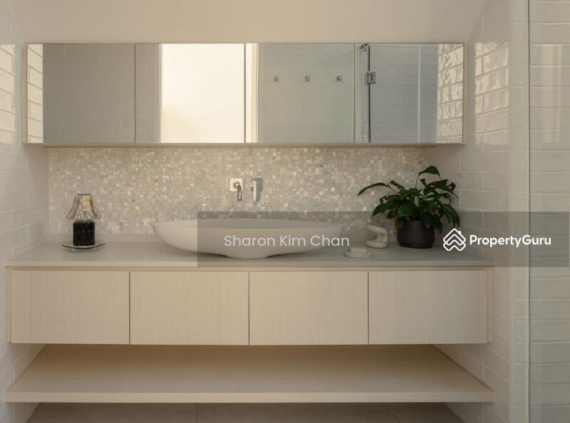 LANDED7772@ 2-Storey inter-terrace @ Off siglap