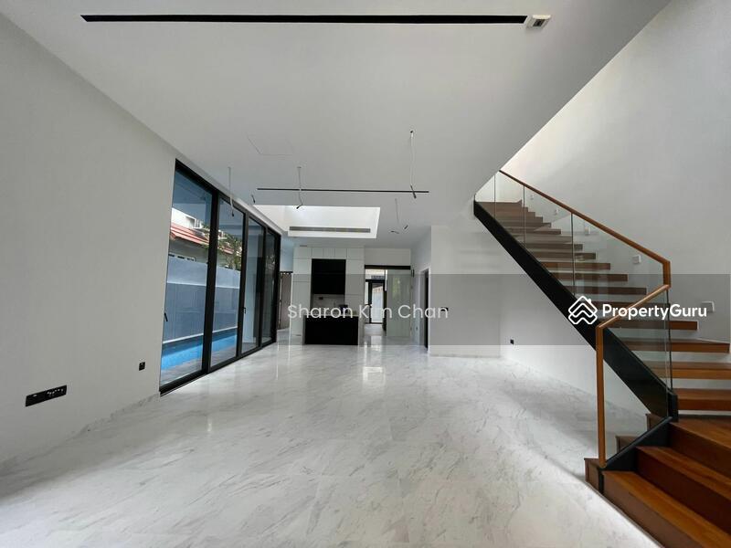 Semi-Detached for Sale: D19, 555133