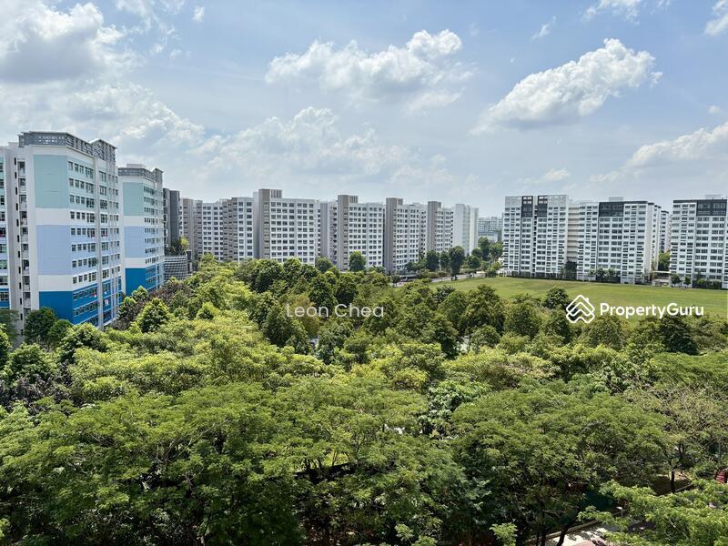 Prop-GPT: HDB Flat: D27 Yishun 511B Yishun Street 51