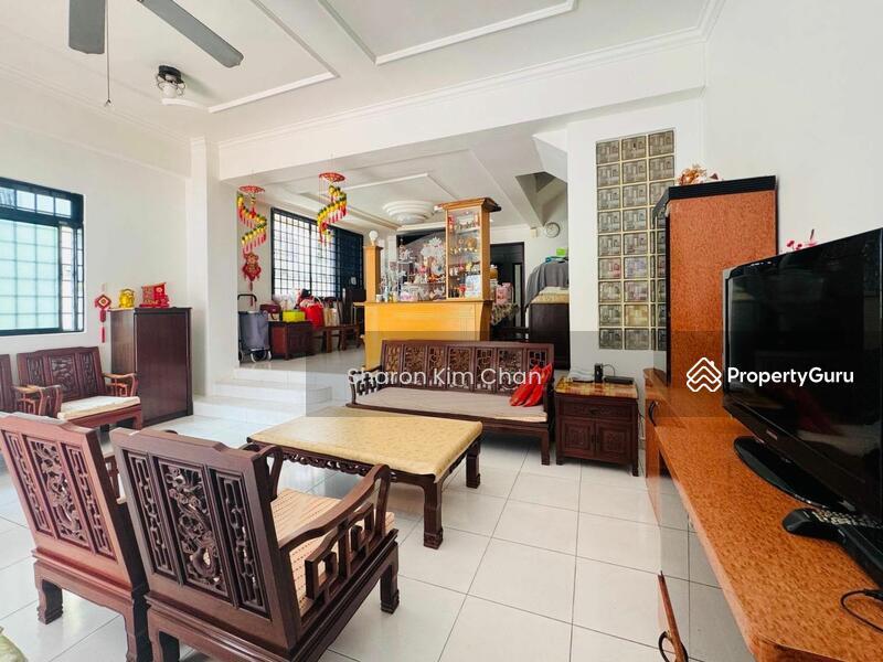 Prop-GPT: Corner Terrace: D19  LANDED7772@ D19 Hougang Kovan Estate