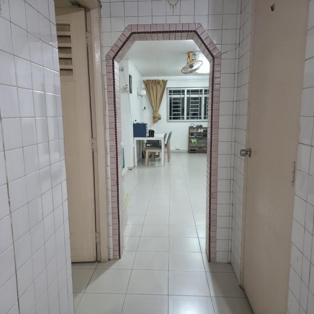 HDB Apartment for Sale: Yishun, D27, 760701