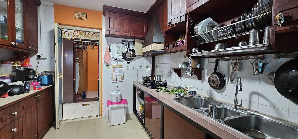 106 Rivervale Walk HDB Apartment For Sale, $595,000, 3 Bed 2 Bath 1,087 sqft $547.00 psf