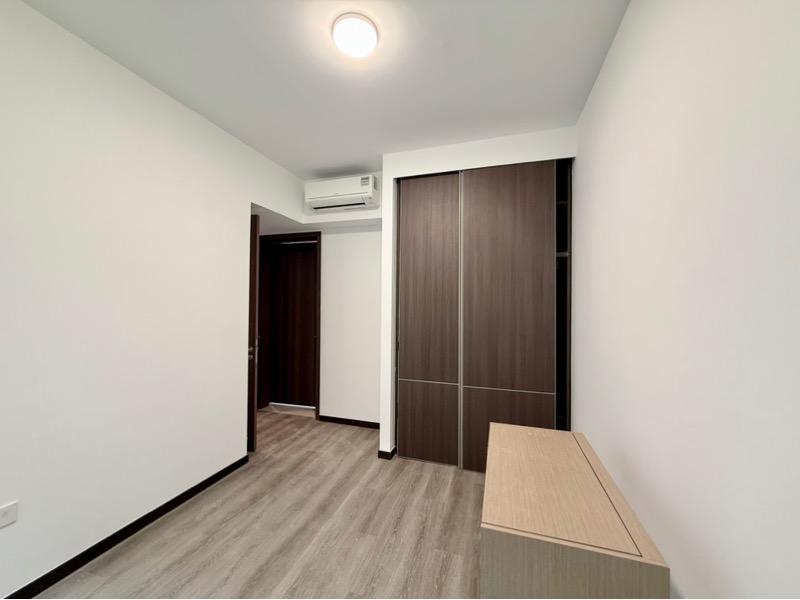 Pasir Ris 8 Condominium For Sale, $1,399,999, 2 Bed 1 Bath 710 sqft $1,972.00 psf