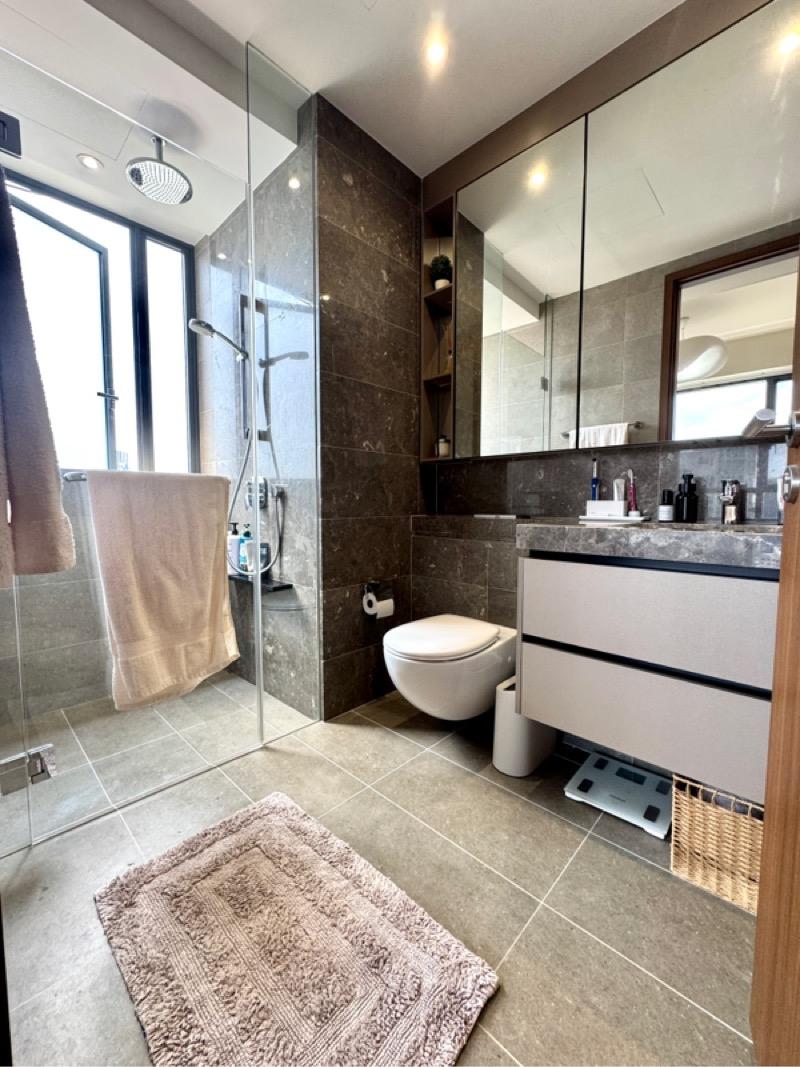 Stirling Residences Condominium For Sale, $2,500,000, 3 Bed 2 Bath 980 sqft $2,551.00 psf