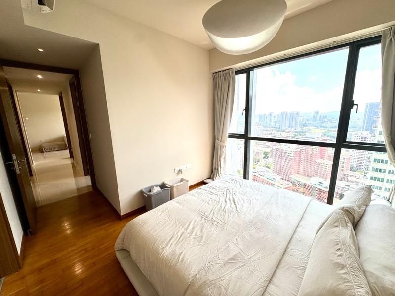 Stirling Residences Condominium For Sale, $2,500,000, 3 Bed 2 Bath 980 sqft $2,551.00 psf