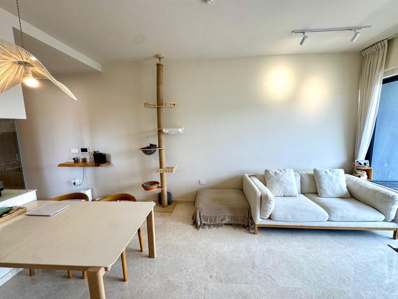 Stirling Residences Condominium For Sale, $2,500,000, 3 Bed 2 Bath 980 sqft $2,551.00 psf