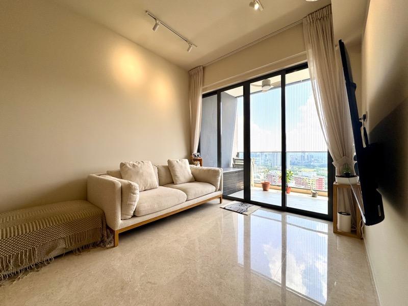 Stirling Residences Condominium For Sale, $2,500,000, 3 Bed 2 Bath 980 sqft $2,551.00 psf