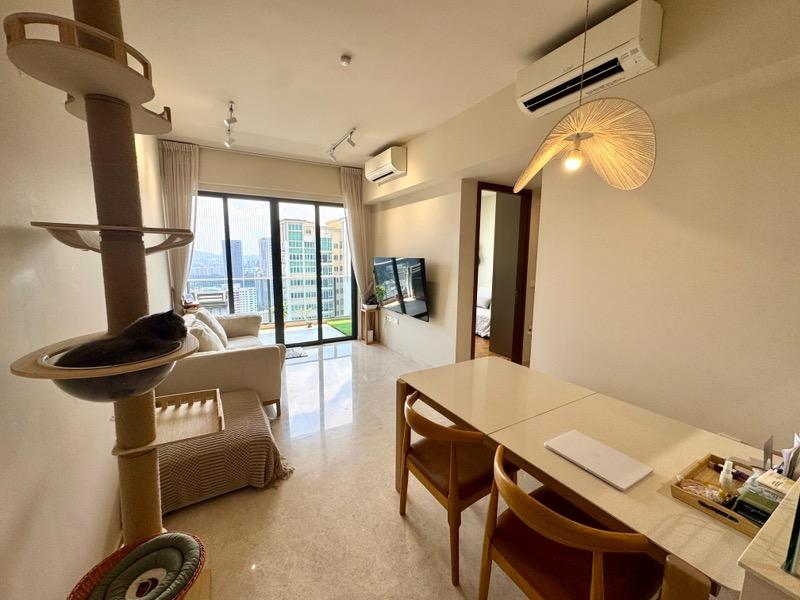 Stirling Residences Condominium For Sale, $2,500,000, 3 Bed 2 Bath 980 sqft $2,551.00 psf