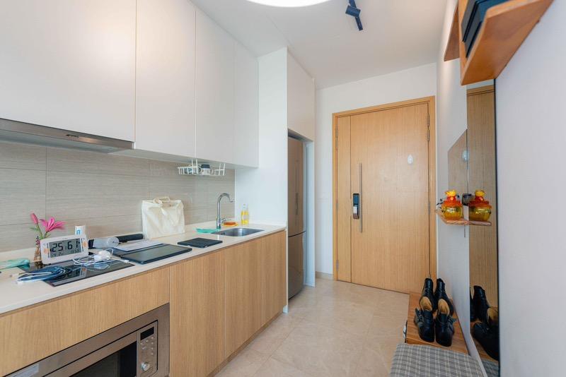 The Glades Condominium For Sale, $840,000, 1 Bed 1 Bath 484 sqft $1,736.00 psf