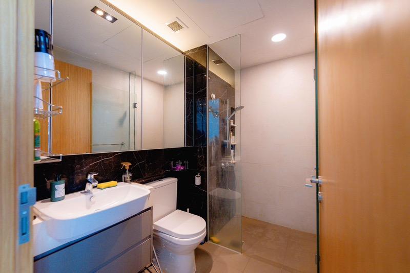 The Glades Condominium For Sale, $840,000, 1 Bed 1 Bath 484 sqft $1,736.00 psf