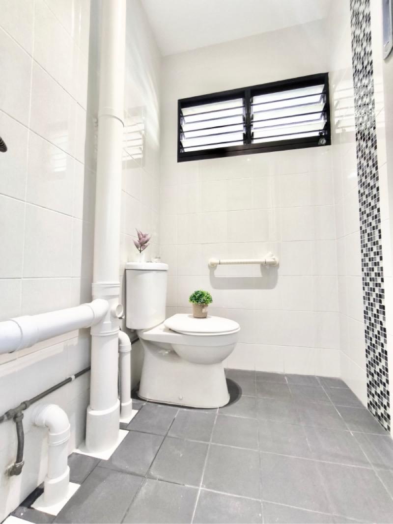 468 Ang Mo Kio Avenue 10 HDB Apartment For Sale, $418,888, 3 Bed 2 Bath 721 sqft $581.00 psf