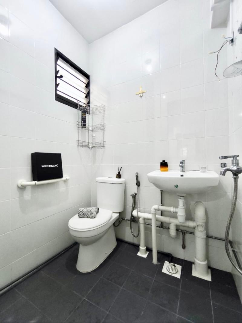 468 Ang Mo Kio Avenue 10 HDB Apartment For Sale, $418,888, 3 Bed 2 Bath 721 sqft $581.00 psf