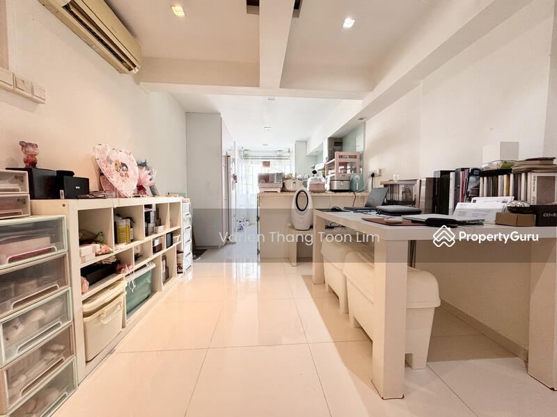 287 Tampines Street 22