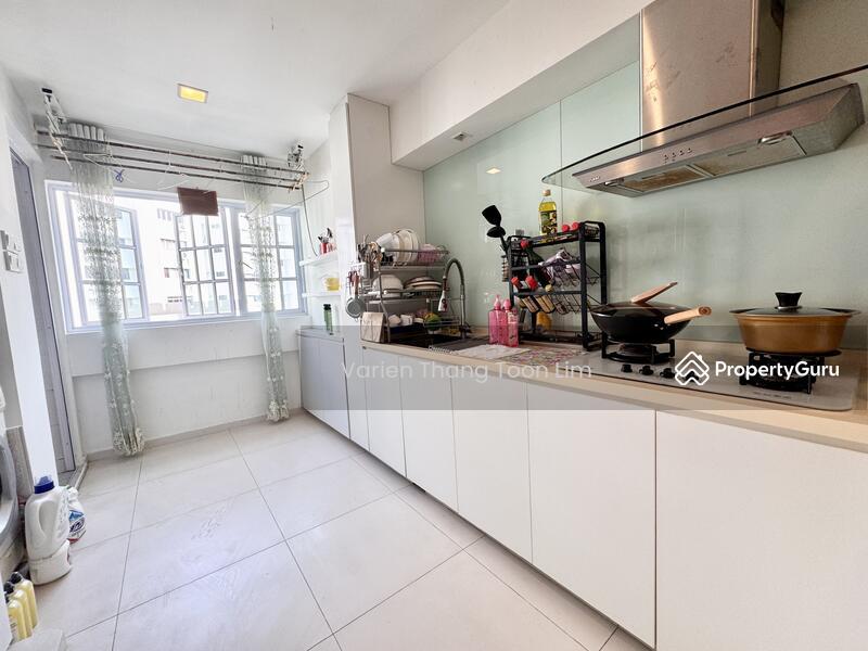 287 Tampines Street 22