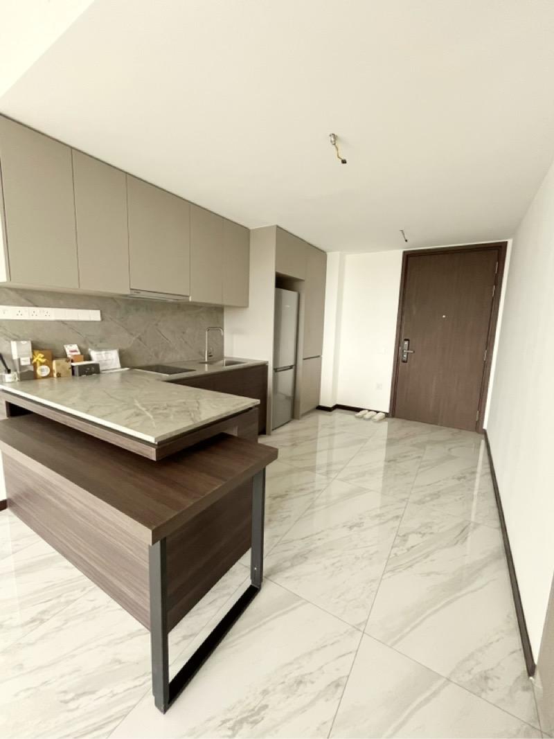 18 PASIR RIS DRIVE 8 Condominium For Sale, $1,550,000, 2 Bed 1 Bath 711 sqft $2,180.00 psf