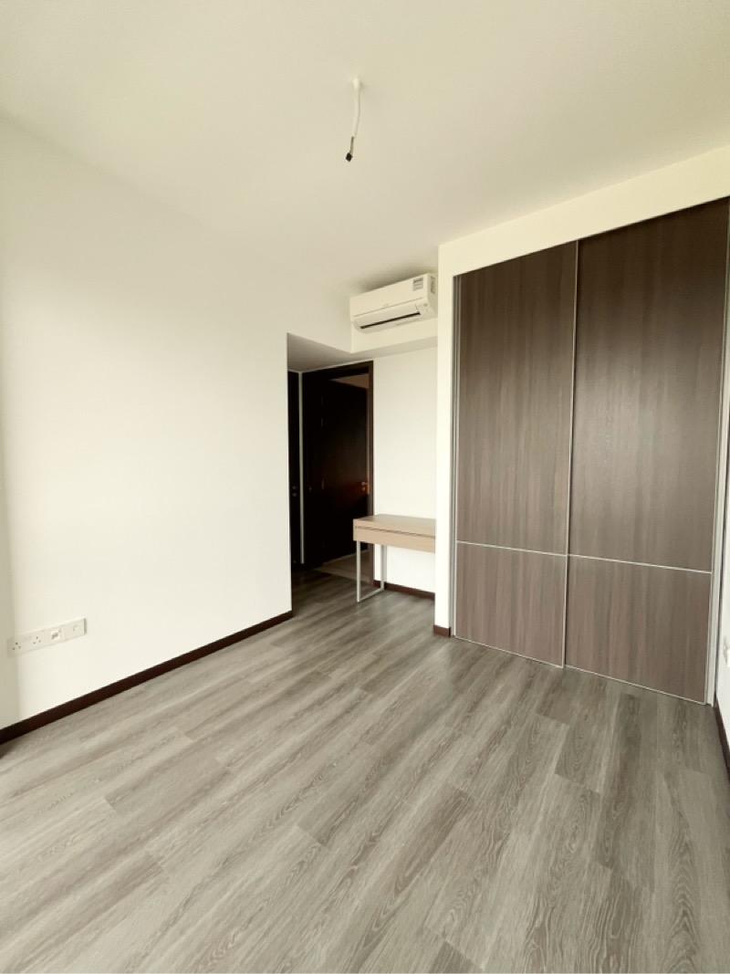 18 PASIR RIS DRIVE 8 Condominium For Sale, $1,550,000, 2 Bed 1 Bath 711 sqft $2,180.00 psf