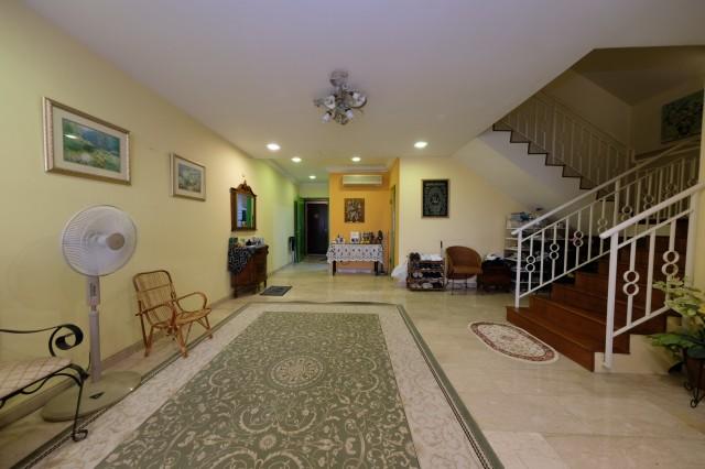 Vina Lodge Apartment For Sale, $2,080,000, 3 Bed 3 Bath 1,711 sqft $1,216.00 psf