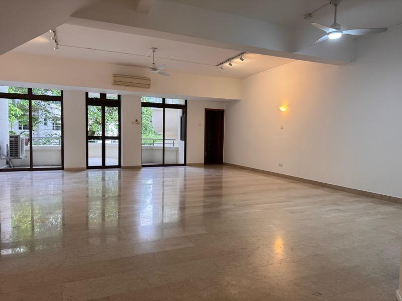 Prop-GPT: Condominium: D10  THE BALMORAL